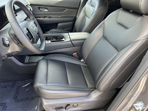 Certified 2025 Nissan Murano SV image 27