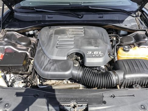Used 2018 Dodge Charger SXT Plus w/ Driver Convenience Group RWD image 41