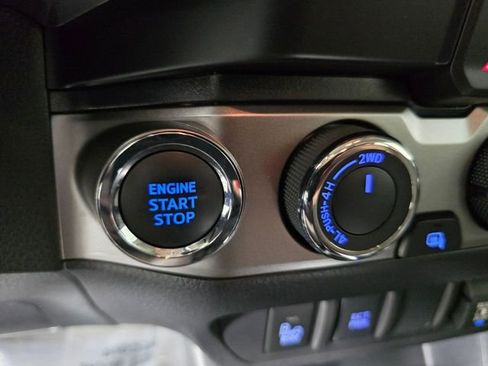 Used 2023 Toyota Tacoma SR5 w/ Technology Package image 30