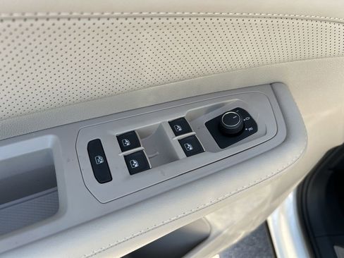 New 2026 Volkswagen Atlas SE image 19