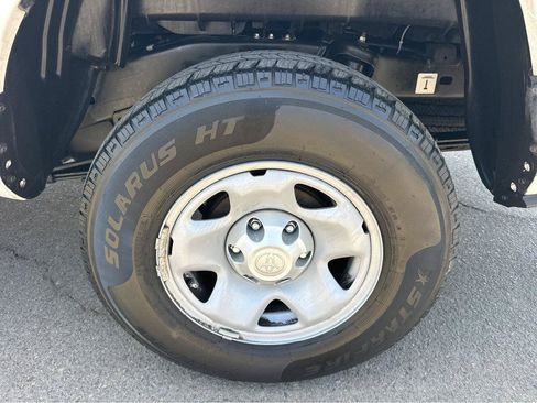 Used 2021 Toyota Tacoma SR RWD image 14