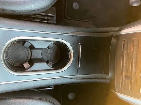 Used 2017 Lincoln MKC Premiere image 20