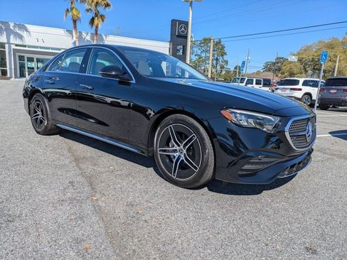 New 2026 Mercedes-Benz E 350 4MATIC Sedan image 3