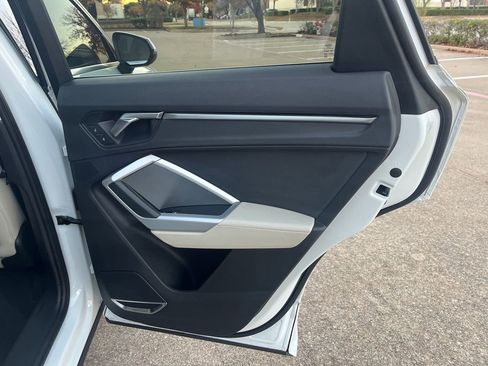 Used 2020 Audi Q3 2.0T Premium Plus w/ Premium Plus Package image 19