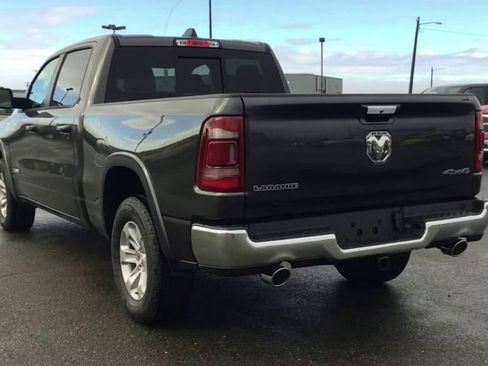 Used 2022 RAM 1500 Laramie AWD/4WD image 7