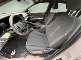 Used 2023 Hyundai Elantra SEL w/ Convenience Package image 3