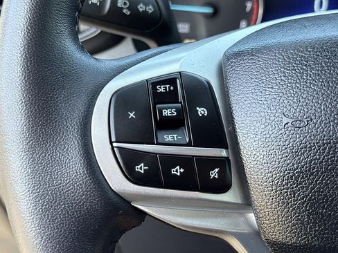 Certified 2023 Ford Explorer XLT RWD image 9