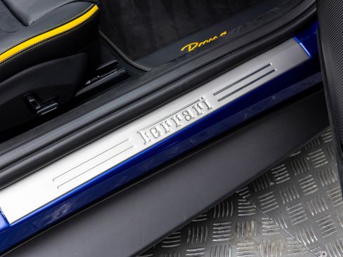 Used 2025 Ferrari Roma Spider image 37