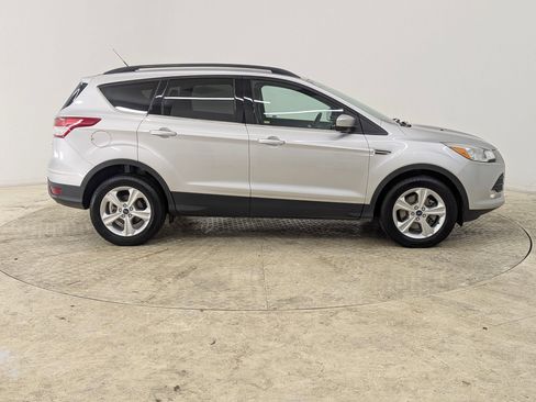 Used 2015 Ford Escape SE w/ Equipment Group 201A image 8