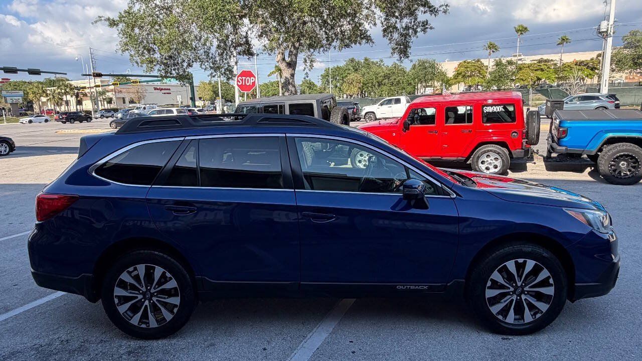 Used 2017 Subaru Outback 2.5i Limited AWD/4WD image 4
