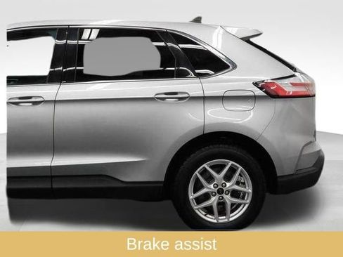 Used 2023 Ford Edge SEL image 16