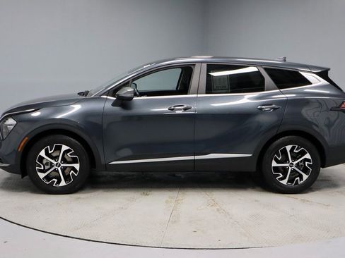 Used 2023 Kia Sportage EX image 9