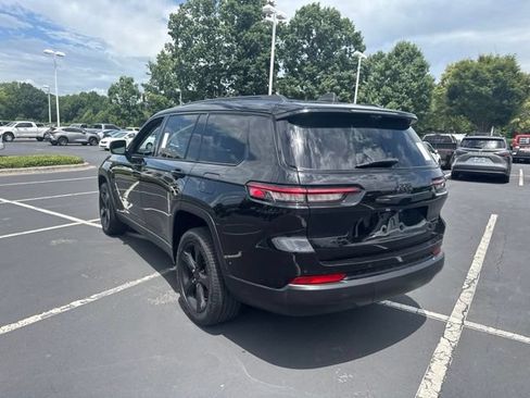 Used 2023 Jeep Grand Cherokee L Limited w/ Luxury Tech Group II AWD/4WD image 7