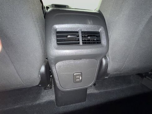 Used 2020 Chevrolet Equinox LT image 19