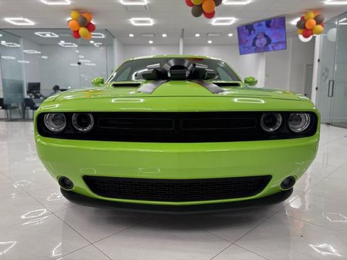 Used 2023 Dodge Challenger SXT w/ Blacktop Package image 2