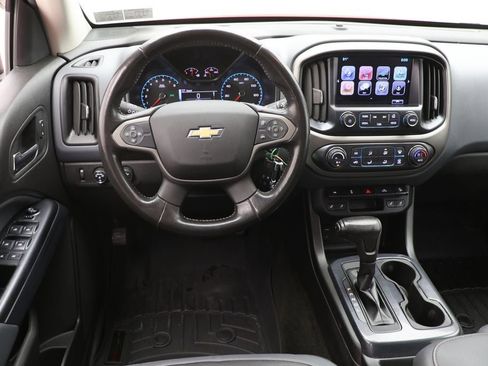 Used 2017 Chevrolet Colorado Z71 image 16