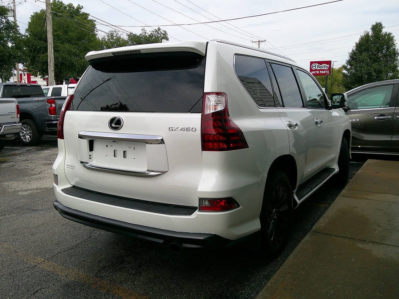 Used 2022 Lexus GX 460 Luxury w/ Sport Design Package AWD/4WD image 7