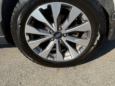 Used 2018 Subaru Outback 3.6R Touring AWD/4WD image 24