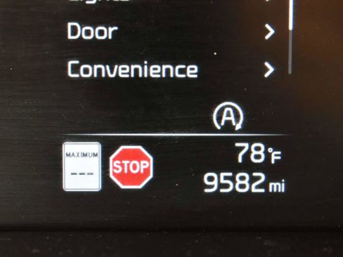 Used 2025 Kia Soul LX w/ LX Technology Package FWD image 31