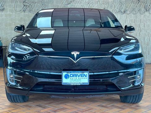 Used 2016 Tesla Model X 90D image 3