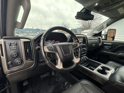 Used 2016 GMC Sierra 3500 Denali w/ Duramax Plus Package image 25