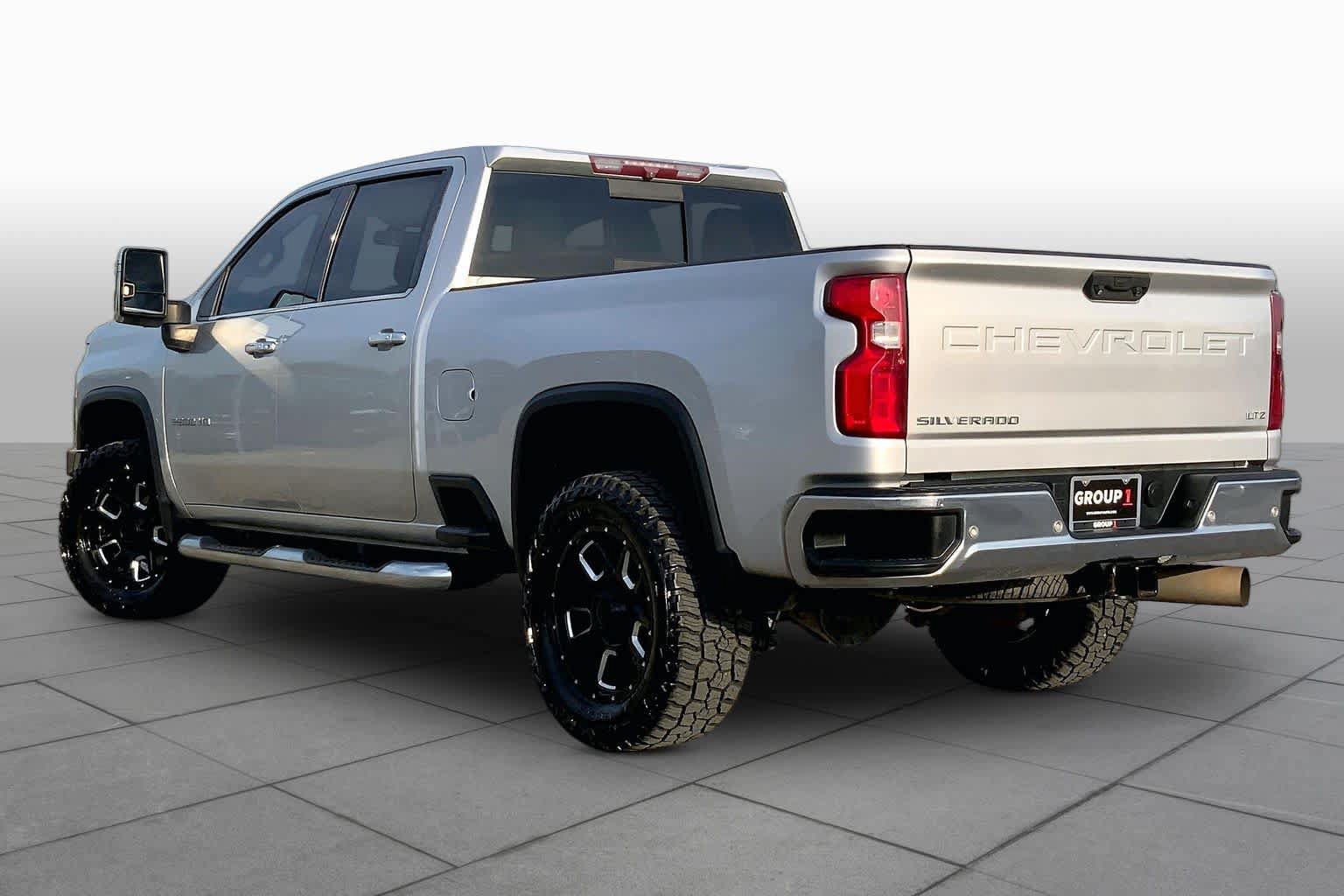 Used 2020 Chevrolet Silverado 2500 LTZ w/ LTZ Plus Package AWD/4WD image 12