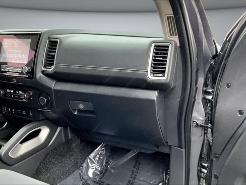Used 2022 Nissan Frontier SV image 26