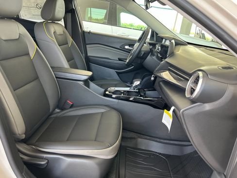 New 2026 Chevrolet Trax ACTIV w/ Driver Confidence Package FWD image 14