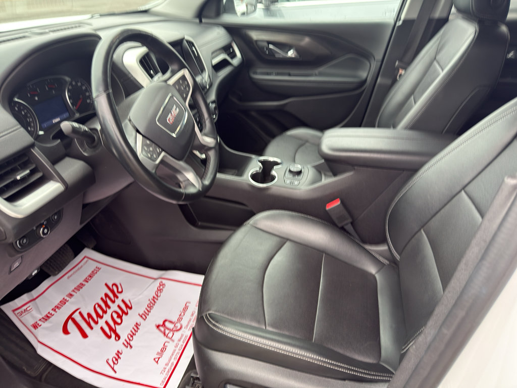 Used 2024 GMC Terrain SLT AWD/4WD image 12