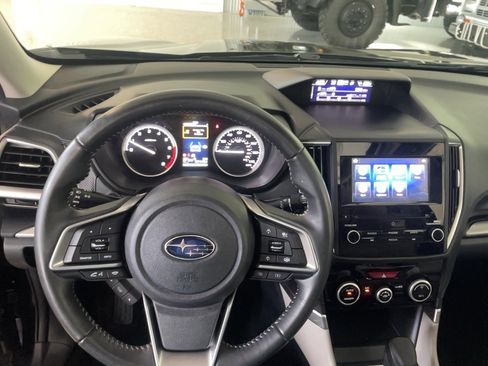 Used 2020 Subaru Forester Premium AWD/4WD image 17