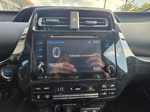 Used 2016 Toyota Prius Four Touring FWD image 20