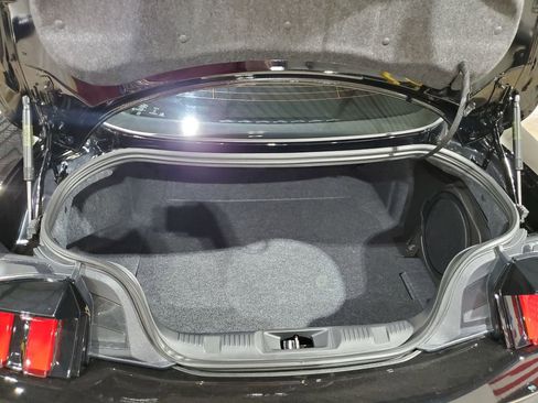 Used 2024 Ford Mustang GT Premium image 38