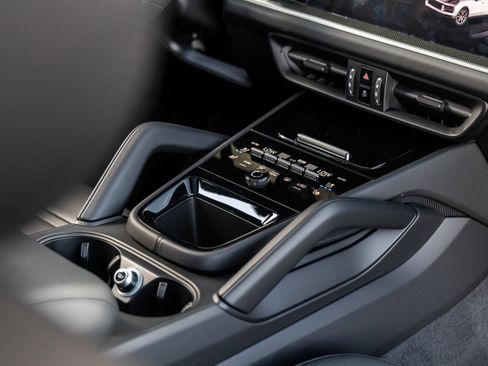 New 2025 Porsche Cayenne S image 34