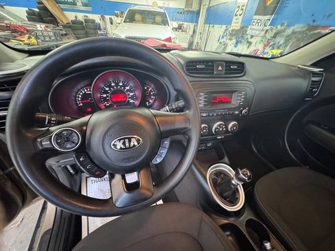 Used 2014 Kia Soul FWD image 7