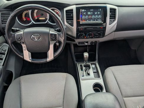 Used 2015 Toyota Tacoma PreRunner w/ SR5 Package image 7