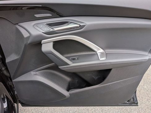 Used 2025 Audi Q5 Premium Plus w/ Premium Plus image 34