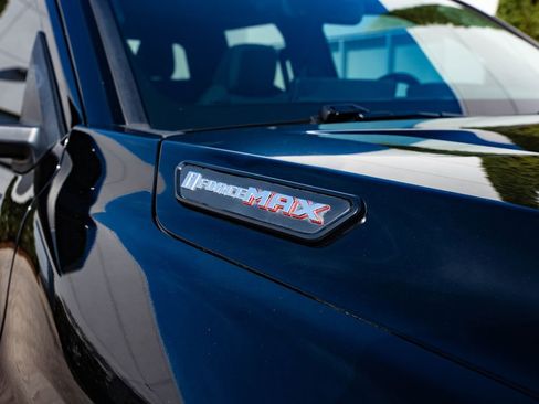 Used 2025 Toyota Tacoma TRD Sport w/ TRD Sport Upgrade Package image 22