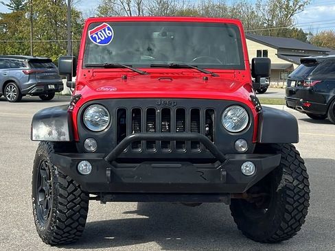 Used 2016 Jeep Wrangler Unlimited Sahara w/ Dual Top Group image 3