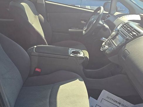 Used 2012 Toyota Prius V Three FWD image 8