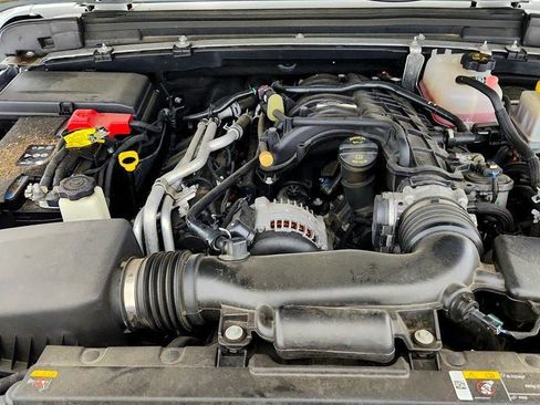 Used 2023 Jeep Gladiator Sport AWD/4WD image 26