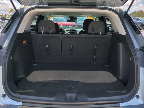 Used 2023 Chevrolet TrailBlazer LT FWD image 14