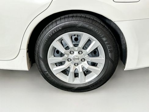 Used 2017 Nissan Altima 2.5 S w/ Power Driver Seat Package FWD image 11