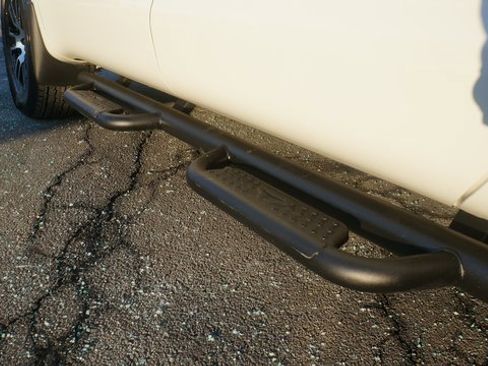 Used 2024 Nissan Titan SV w/ SV Convenience Package image 73