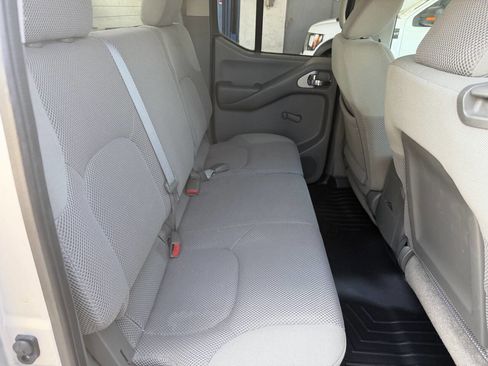 Used 2011 Nissan Frontier S AWD/4WD image 12
