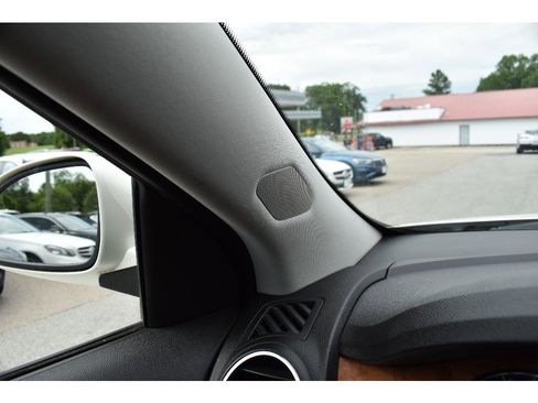 Used 2011 Buick Enclave CXL image 40