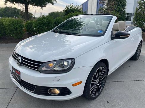 Used 2014 Volkswagen Eos FWD image 8
