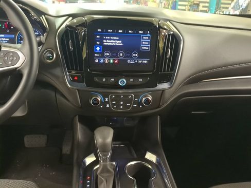 Used 2023 Chevrolet Traverse LT AWD/4WD image 13