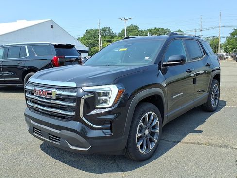 New 2027 GMC Terrain Elevation w/ Elevation Premium Package AWD/4WD image 3