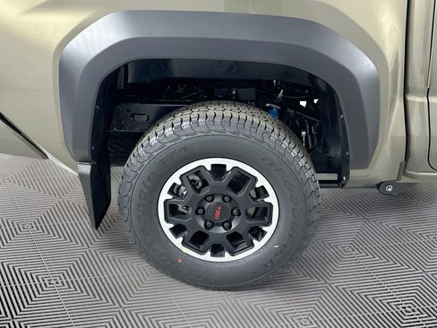 New 2026 Toyota Tacoma TRD Off-Road AWD/4WD image 15