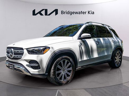 Used 2024 Mercedes-Benz GLE 350 4MATIC image 4